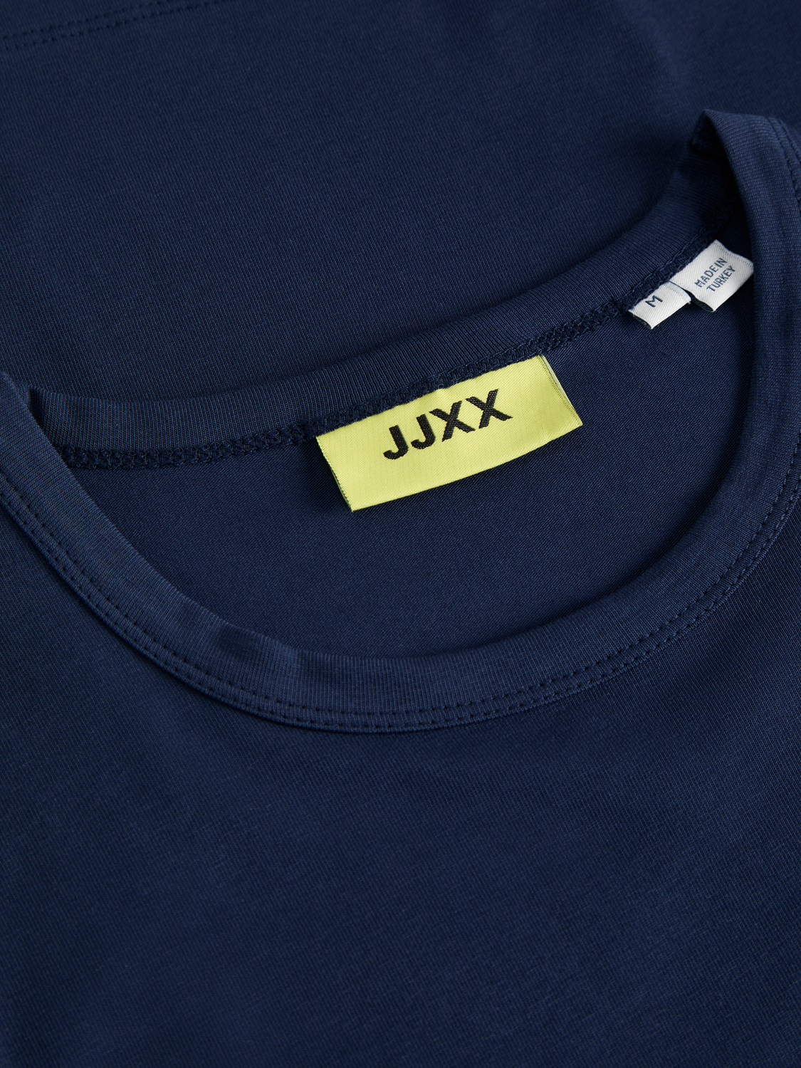model_shot-detail